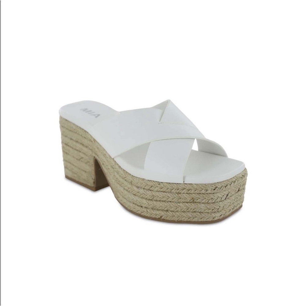 MIA SHOES HOLLI - WHITE Size 8.5 platform sandals